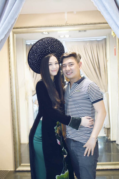 Khánh My mặc áo dài, đội mấn 'khủng' - ảnh 3